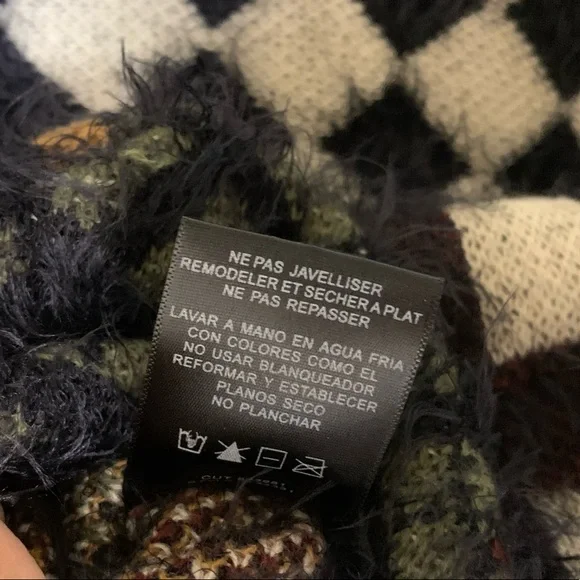 Vertigo Asymmetrical Miss-match Cardigan - Picture 7 of 8